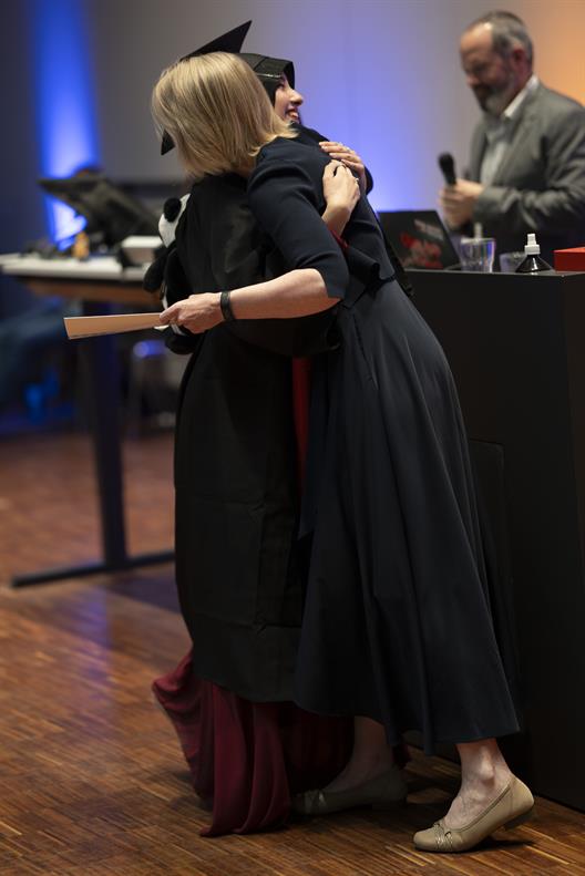 Absolventenfeier 2026 - Urkundenübergabe
